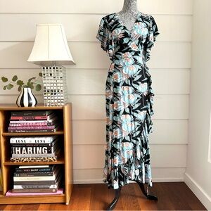 Elf Carmen Wrap Maxi Dress in Black Floret size M NWT
Bali Elf